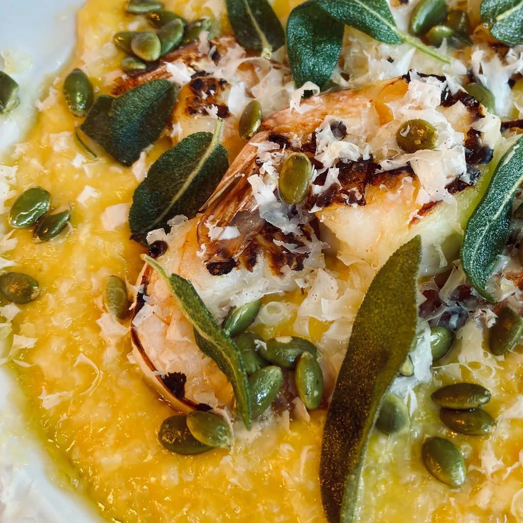 Green curry mussels with crostini